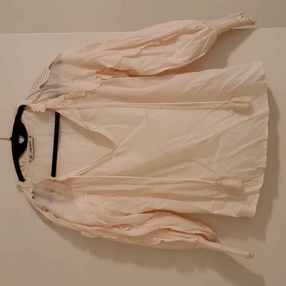 Zara Basic cotton cream peasant blouse with lace, xs